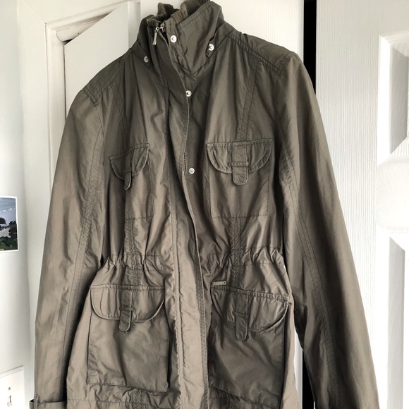 Jacket - Picture 1 of 4